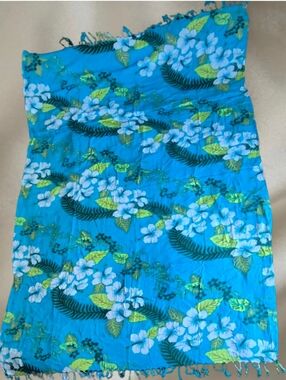 Hawaii Island Styled Rayon Floral Printing Sarong Wrap Vacation Beach Pareo